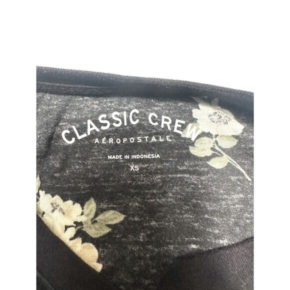 Aeropostale Classic Crew Grey w/ Floral Print T shirt Size Xs - Picture 4 of 6